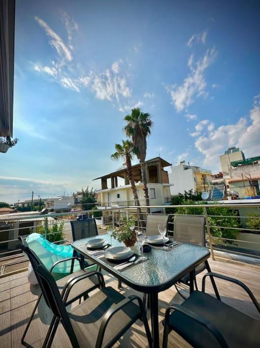 Red Harmony By The Sea Pool And Balcony Apartamento Calamata Exterior foto